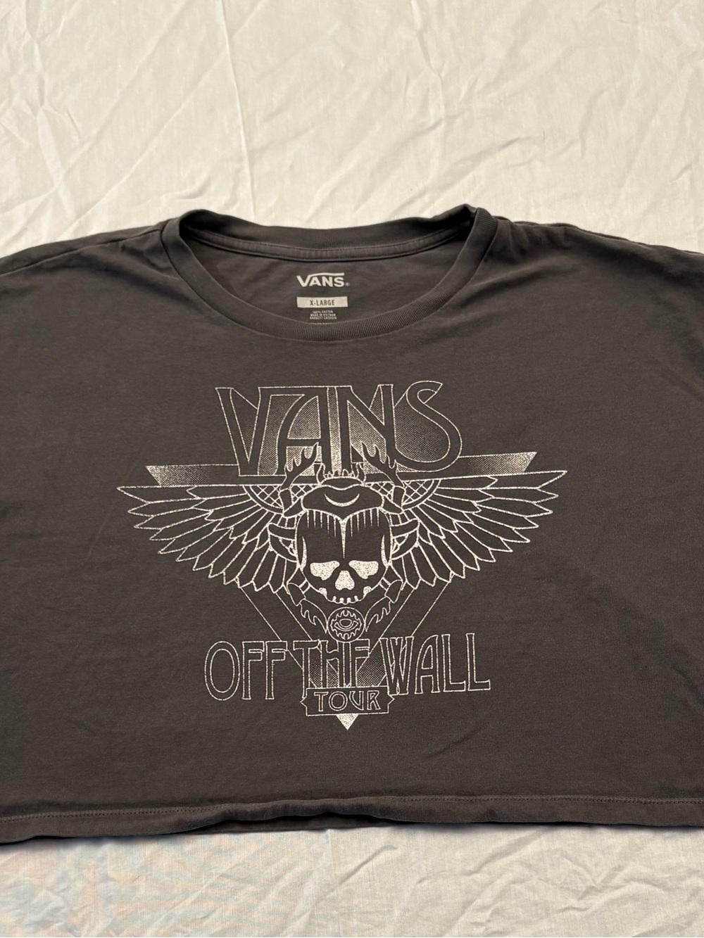 Vans Women’s XL Off The Wall Tour Cropped Graphic T-Shirt Charcoal